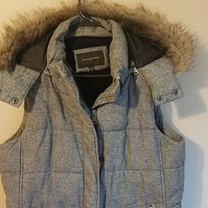 Banana Republic Fleece Lined Puffer Vest